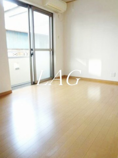 【居間・リビング】 | エルミタージュ | 洋室のお部屋です。