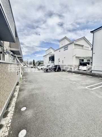 フルールの駐車場