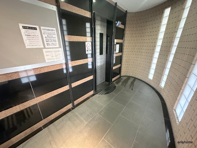 メゾン・デ・ノムラ東心斎橋　仲介手数料無料のロビー