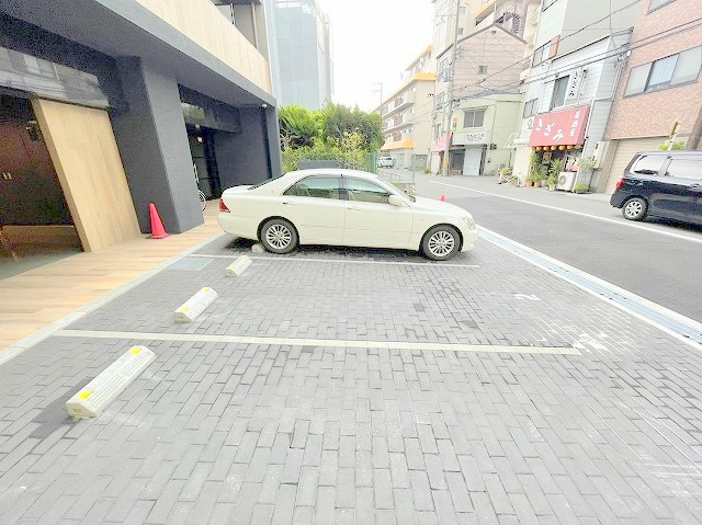 スワンズシティ新大阪プライムの駐車場