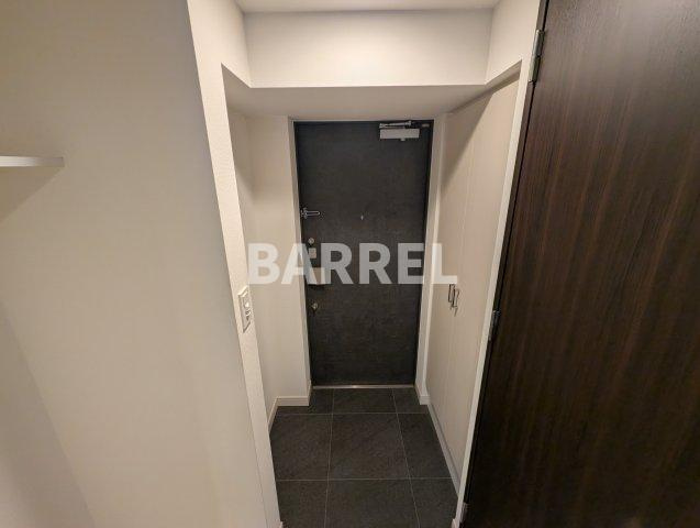 スワンズシティ新大阪ヴィーヴォの玄関