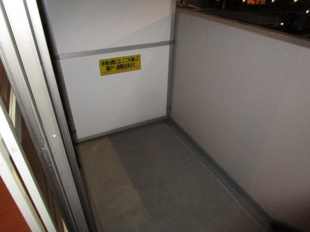 スカイコート文京茗荷谷のバルコニー|玄関
