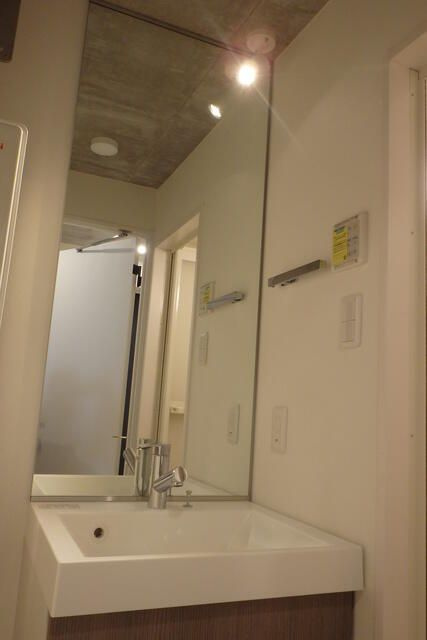 コンポジット駒込の洗面所