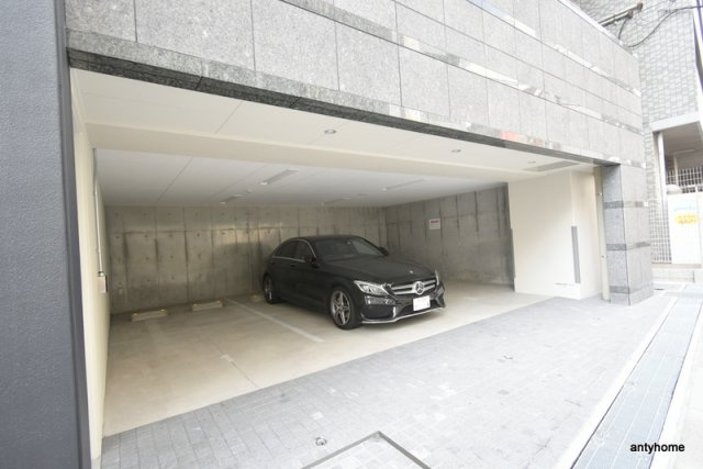 ブランズ大阪福島　仲介手数料無料の駐車場