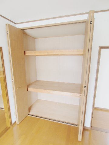 西本貸家の収納