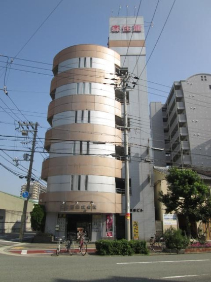 【外観】 | 森住建本社ビル | 外観は落ち着いています