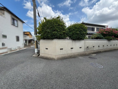 【前面道路含む現地写真】 | 上野芝町８丁　売土地　３区画 | 馬場記念病院まで約732ｍ！突然の怪我や体調不良の時にも安心ですね