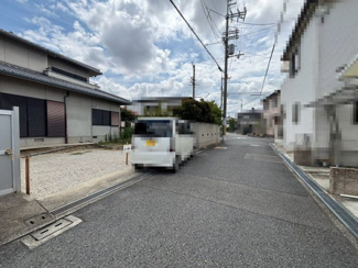 【前面道路含む現地写真】 | 上野芝町８丁　売土地　３区画 | ＪＲ阪和線「上野芝」駅まで徒歩１２分♪毎日の通勤や通学に便利です♪お出かけにも便利ですね！