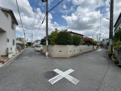 【前面道路含む現地写真】 | 上野芝町８丁　売土地　３区画 | 解体更地渡しですので、解体費用がかからないのが嬉しいですね！