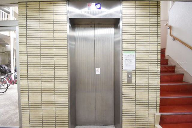 【設備】 | 方南町セントラルマンション | 無いと困ってしまう設備の筆頭がエレベーター。定期的なメンテナンスが必要な大型機械です。よく整備されていることをご確認ください。～即日のご見学可能～　お問合せはお気軽にどうぞ。