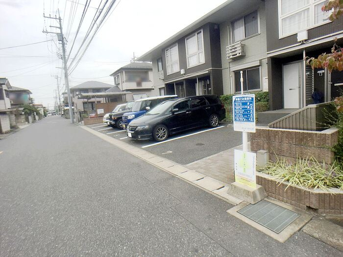 チリエージョの駐車場|駐車場