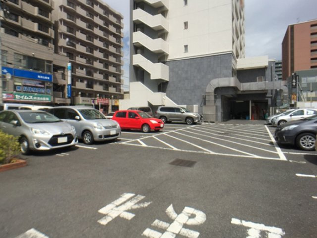 ＧＲＡＮＤ ＲＩＳＥ 住居の駐車場|駐車場