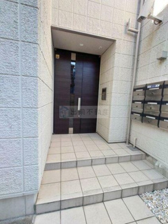【エントランス】