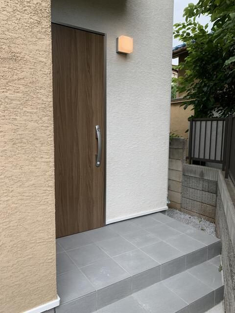 メゾンド島の玄関