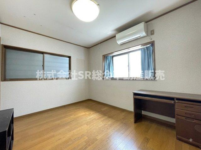新町中古戸建の寝室|落ち着いた雰囲気で寝室にいかがでしょうか？（AIで残置物除去済）