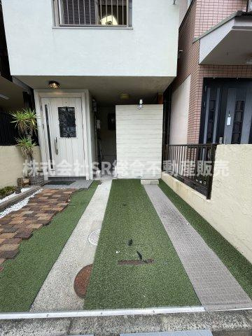 新町中古戸建の駐車場|お車をお持ちの方には必要な駐車場は駐車スペース1台分（車種による）です！
