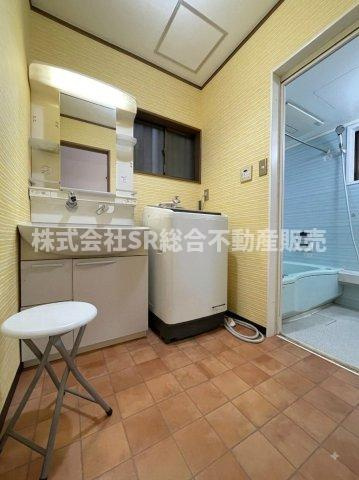 新町中古戸建の脱衣所|室内洗濯機置場もございます！（AIで残置物除去済）