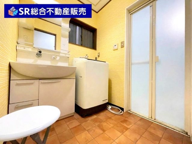 新町中古戸建の独立洗面台|洗面化粧台で朝の身支度に便利です！（AIで残置物除去済）