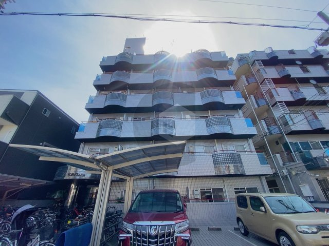 サンハイツ高井田の外観