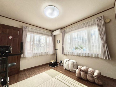  | 洋室　約６．６帖