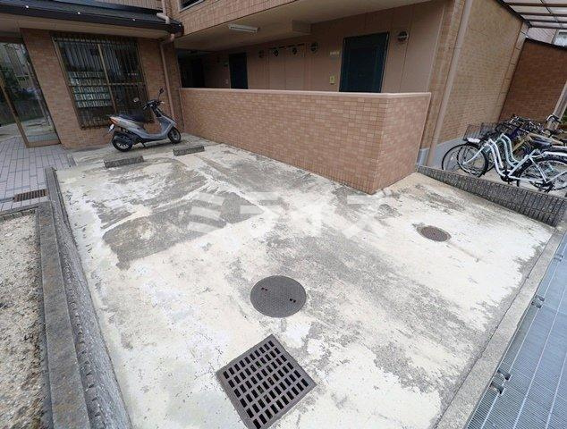 【駐車場】 | リヴェール千里