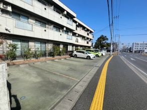 【駐車場】