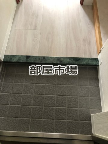 ヴィサージュ東日暮里の玄関