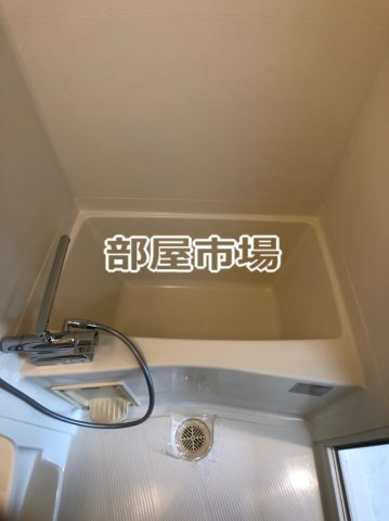 ヴィサージュ東日暮里の浴室