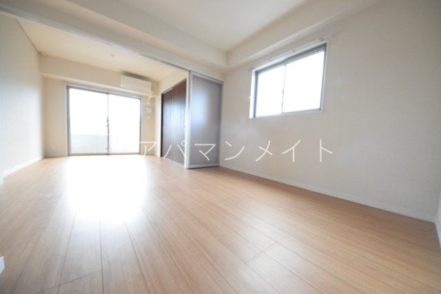 【居間・リビング】 | CAMPHORA | 戸塚周辺ならアパマンメイトへＬｅｔｓ Ｇｏ ！