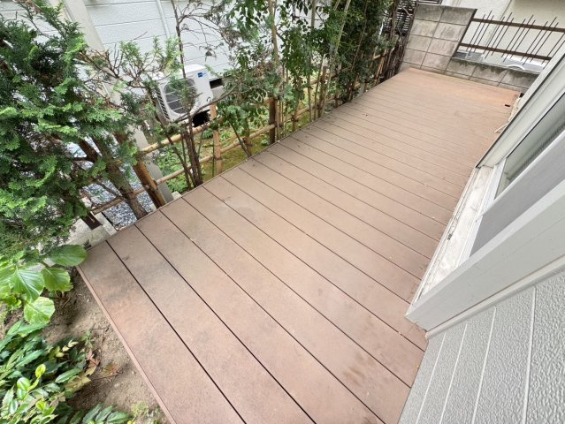 ドミールシノダA棟のバルコニー