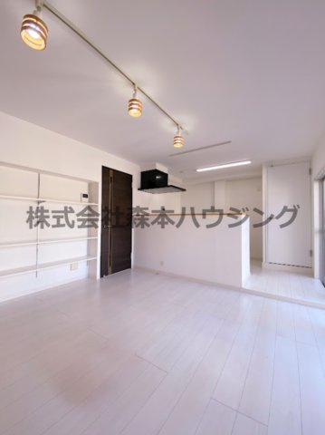 【居間・リビング】 | 　春日ダイヤモンドハイム | 使いやすいリビングです
