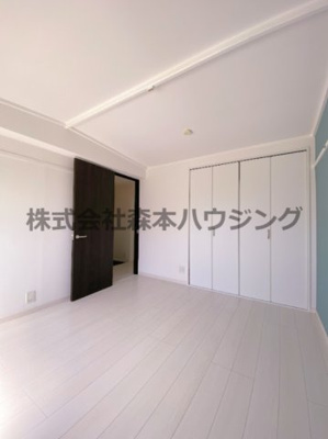 【洋室】 | 　春日ダイヤモンドハイム | 広々とした洋室です