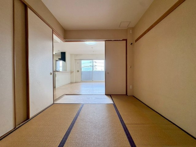 サンクレイドル勝田駅前ウインフォートの和室|和室ならではの温かな和の空間で寛ぎの時間を過ごせます