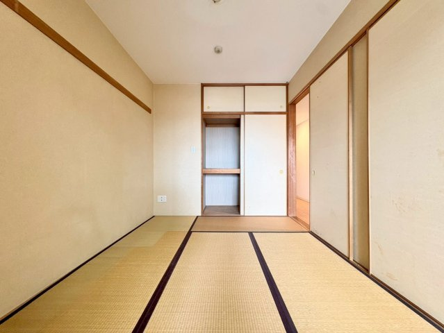 サンクレイドル勝田駅前ウインフォートの和室|和室ならではの温かな和の空間で寛ぎの時間を過ごせます