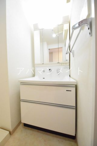 【洗面所】 | TWINSYAMAKIⅡ | シャワー付き洗面台！