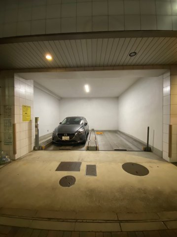 フローライト徳川　名古屋市賃貸　仲介手数料無料の駐車場
