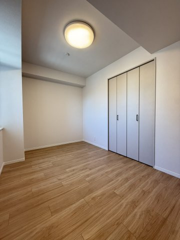 ライオンズマンション伏見通りの洋室