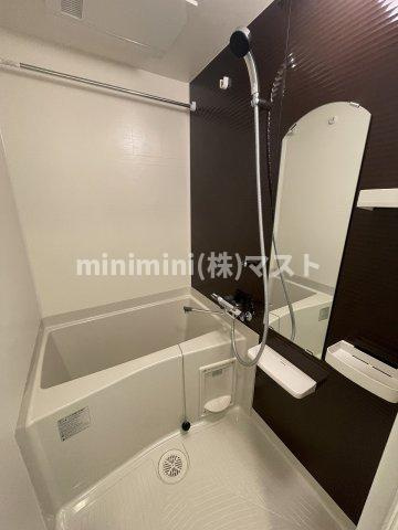 Luxe大阪城南の浴室