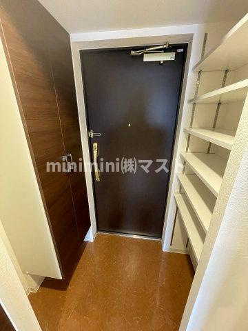 Luxe大阪城南の玄関