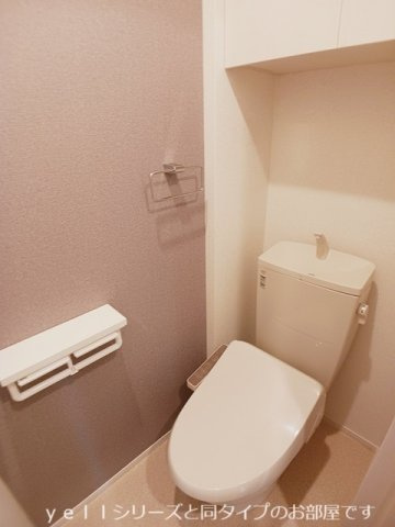 【トイレ】 | ヴィア　ラッテア | 清潔感のあるトイレです
