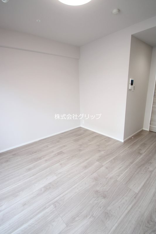 Le'a横濱阪東橋参番館の洋室