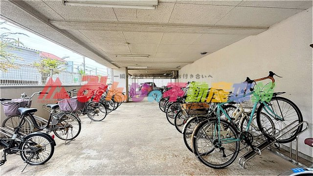 グランピアマンション本町の駐輪場