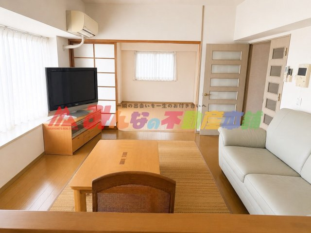 グランピアマンション本町の居間・リビング|本画像は間取りの視認性向上を目的として、AI加工により家財を除去しています。現況優先につき、詳細は内覧時にご確認ください。