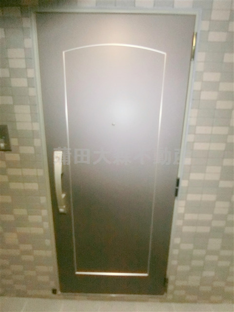 ルーブル大鳥居の玄関