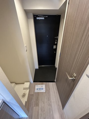 プレサンス西中島南方セレストの玄関