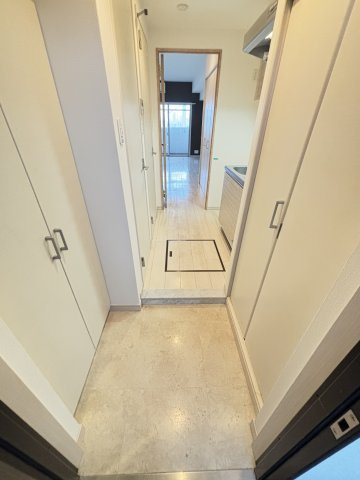 【玄関】 | スプランディッド新大阪Ⅲ