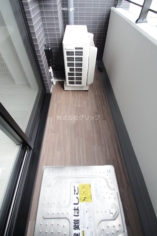 Le'a横濱阪東橋弐番館のバルコニー