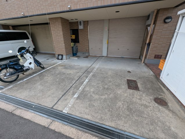 グランサンヴェール矢野の駐車場