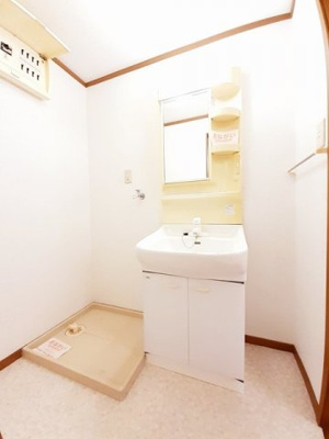 【洗面所】 | シャルマンＡ | 忙しい朝には欠かせない洗面所です
