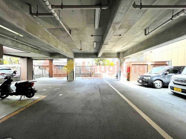リファレンス久留米駅前の駐車場